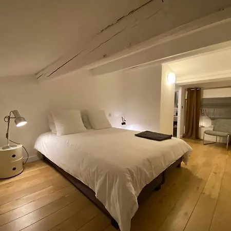 Διαμέρισμα De 120m2 *